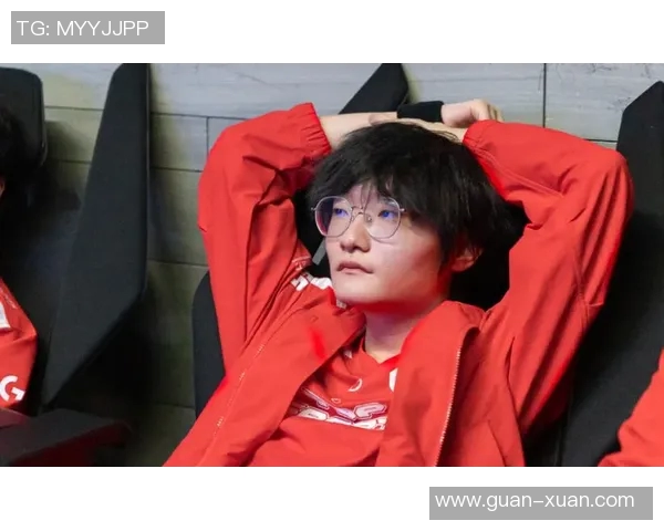 杨毅果与麦神猜的精彩对决引发篮球迷热议与期待